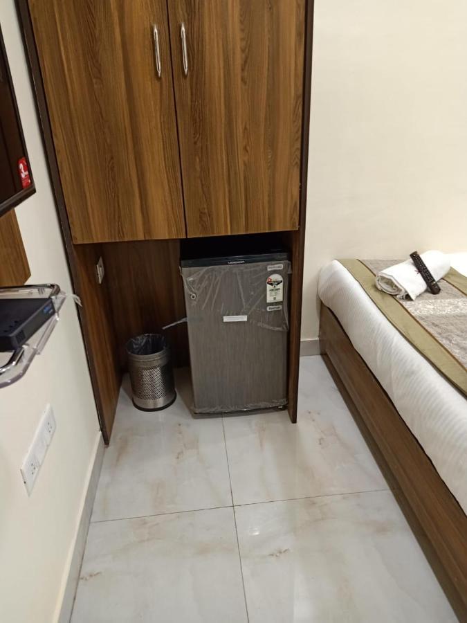 Hotel Ashyana - Near To Grant Road Station Βομβάη Εξωτερικό φωτογραφία
