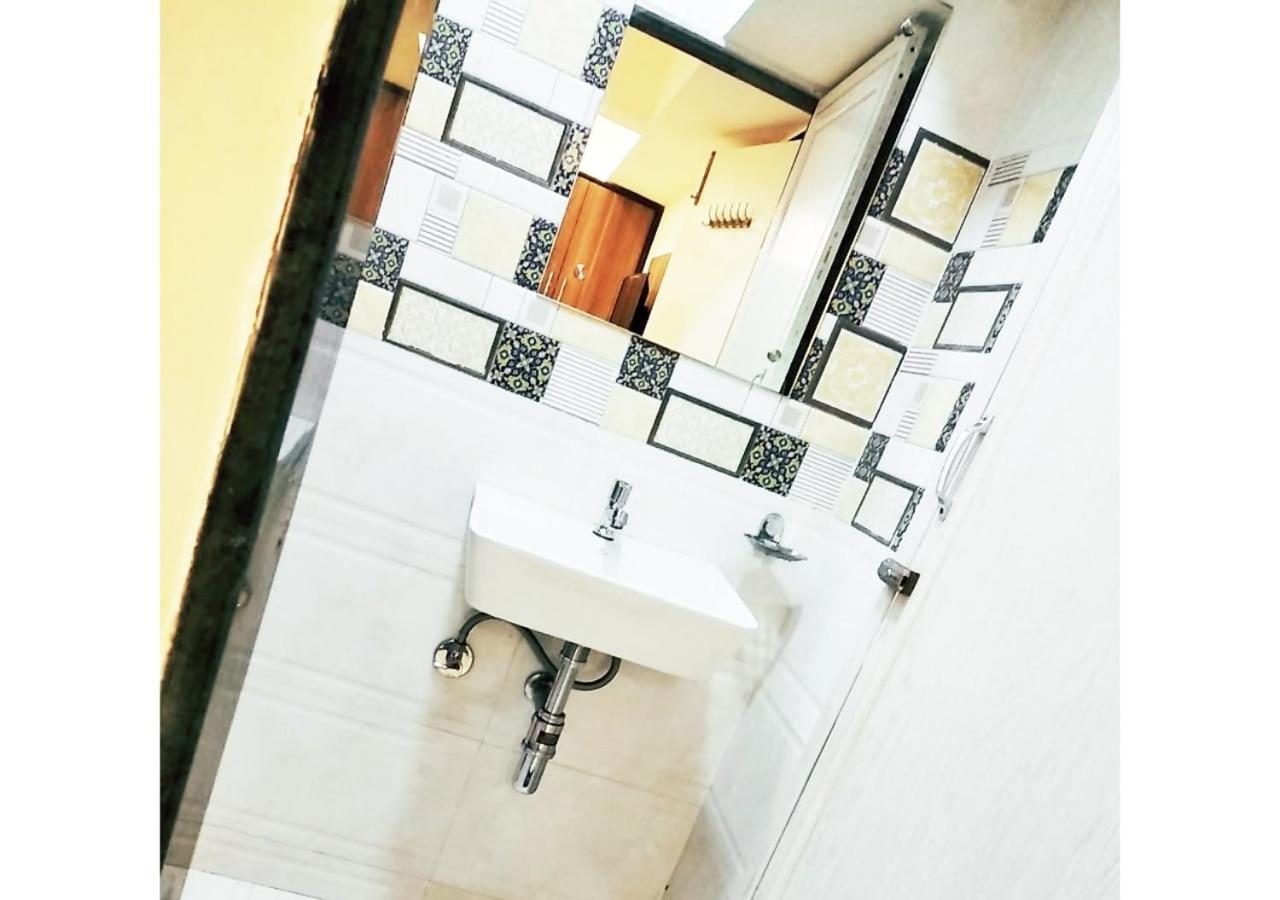 Hotel Ashyana - Near To Grant Road Station Βομβάη Εξωτερικό φωτογραφία