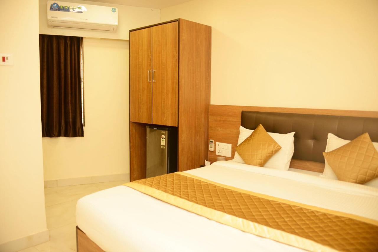 Hotel Ashyana - Near To Grant Road Station Βομβάη Εξωτερικό φωτογραφία