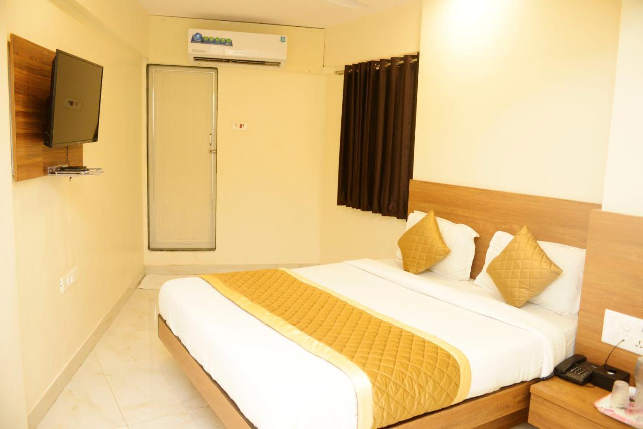 Hotel Ashyana - Near To Grant Road Station Βομβάη Εξωτερικό φωτογραφία