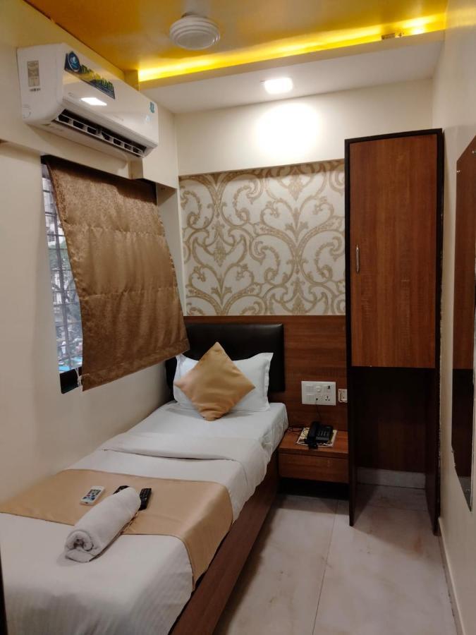 Hotel Ashyana - Near To Grant Road Station Βομβάη Εξωτερικό φωτογραφία