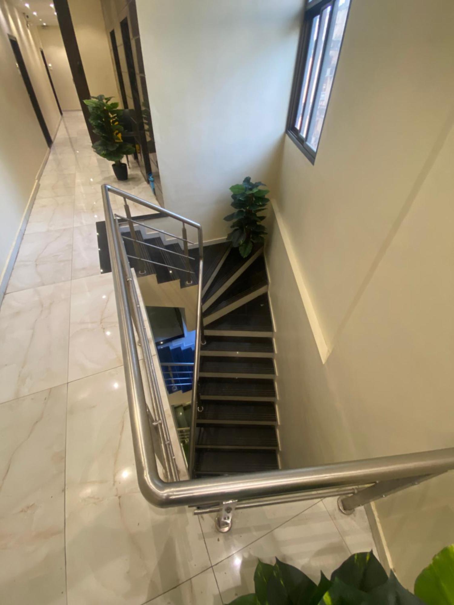 Hotel Ashyana - Near To Grant Road Station Βομβάη Εξωτερικό φωτογραφία