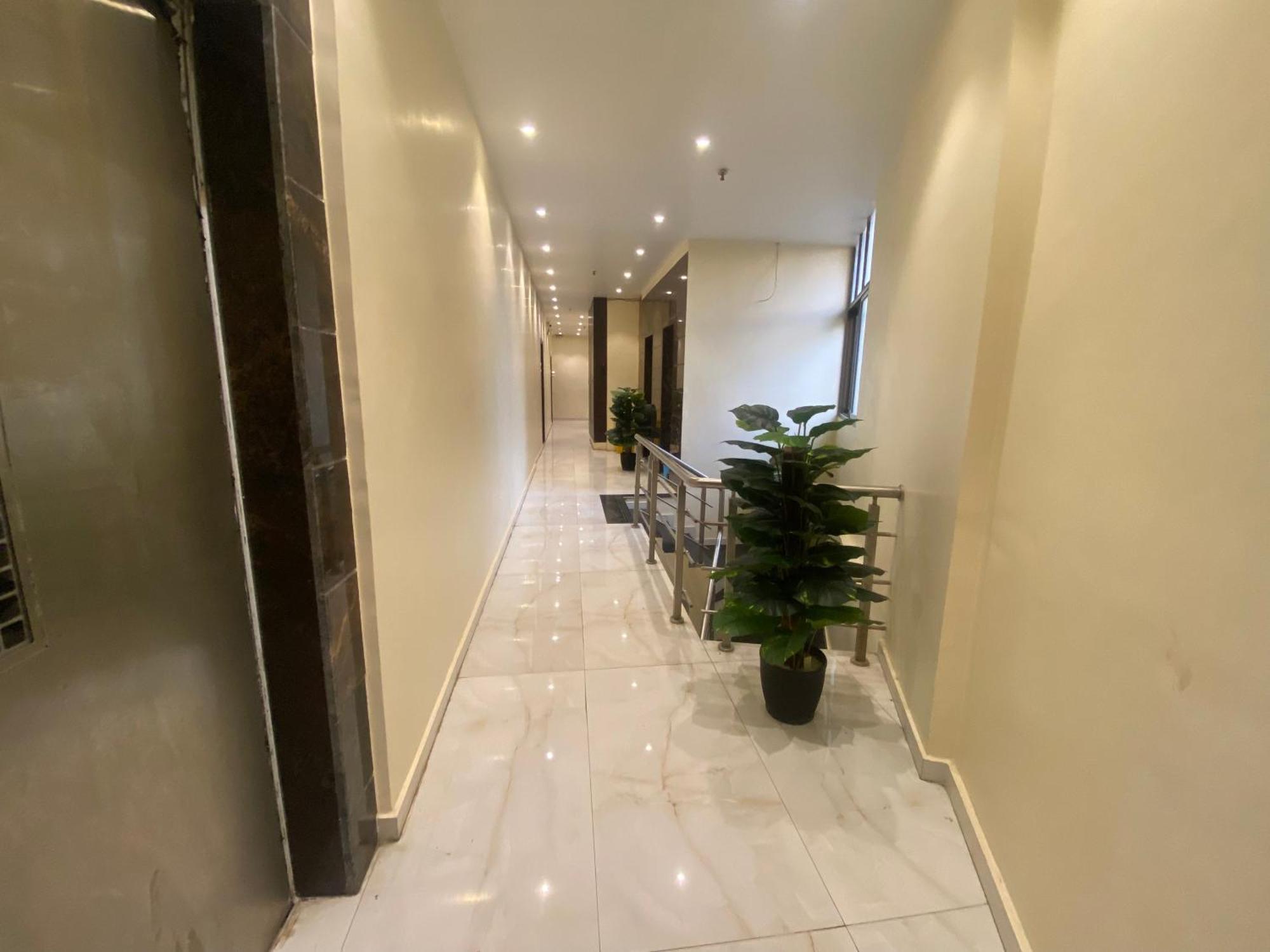 Hotel Ashyana - Near To Grant Road Station Βομβάη Εξωτερικό φωτογραφία