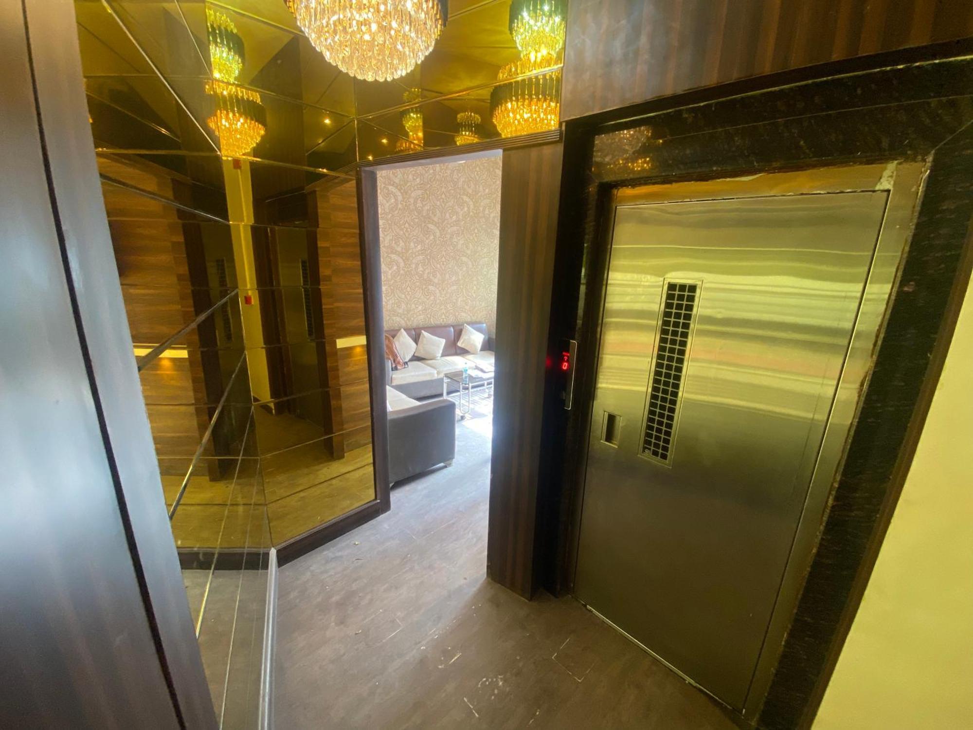 Hotel Ashyana - Near To Grant Road Station Βομβάη Εξωτερικό φωτογραφία